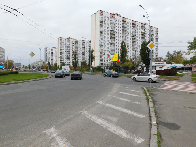 Призма 6x3,  Героїв полку `Азов` вул., 23