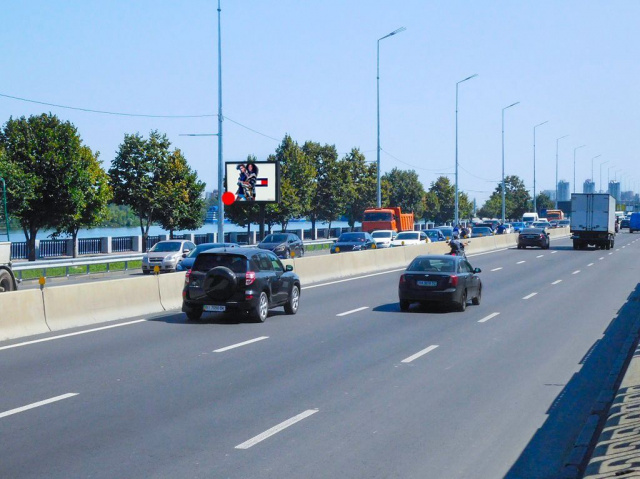 Скролл 3.14x2.3,  Набережне шосе, 14 навпроти