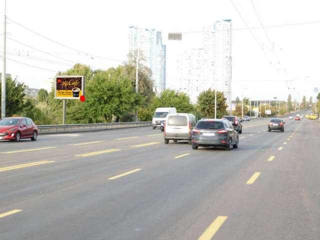 Скролл 3.14x2.3,  Соборності пр.(Возз'єднання) з центру, за пішохідним мостом на Русанівку