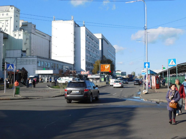 Скролл 3.14x2.3,  Межигірська вул. 83