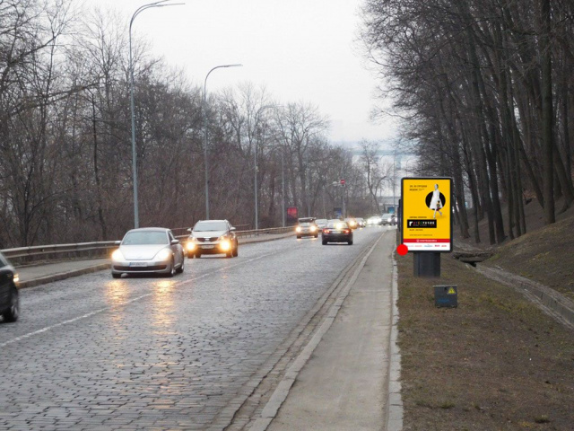 Ситилайт 1.2x1.8,  Дніпровський спуск, 400 м до повороту на Набережне шосе